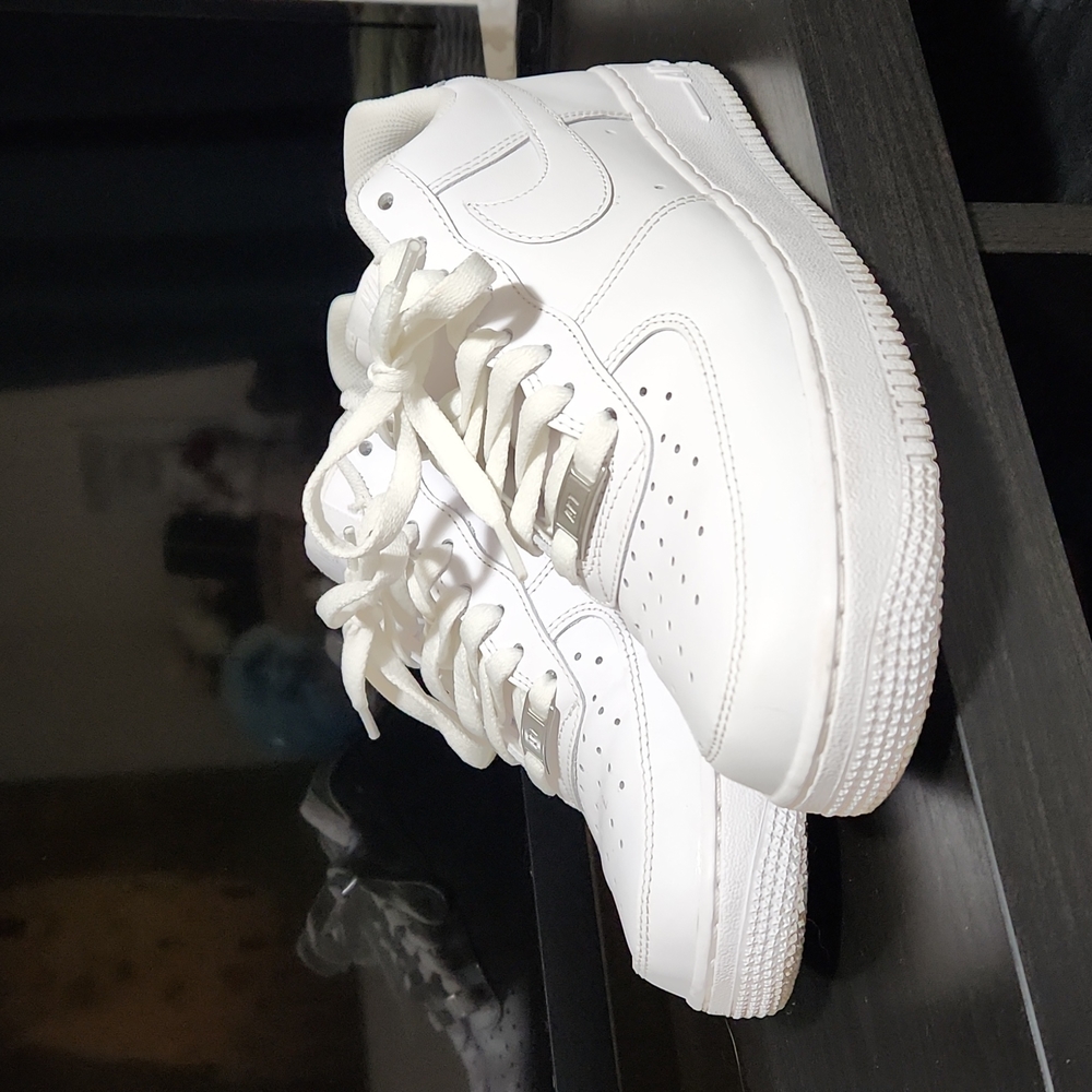 COPY - Nike Air Force 1 - Womens 10. White. Good Condition.